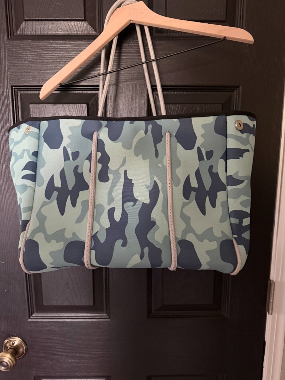 Gently Used Neoprene Large Tote Blue Camo Pink Stipe - Picture 5 of 6